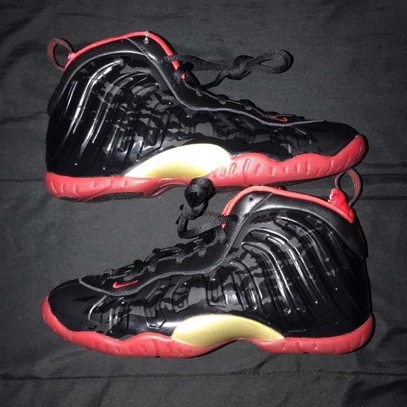 Nike Other - NEW! Nike Air Foamposite One Dracula Size 7Y